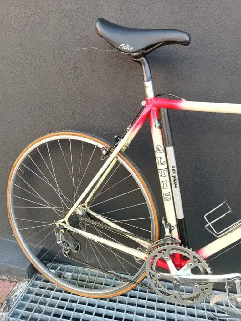 Używany BH Vintage 1986 Road & Gravel — zdjęcie 3 z 7