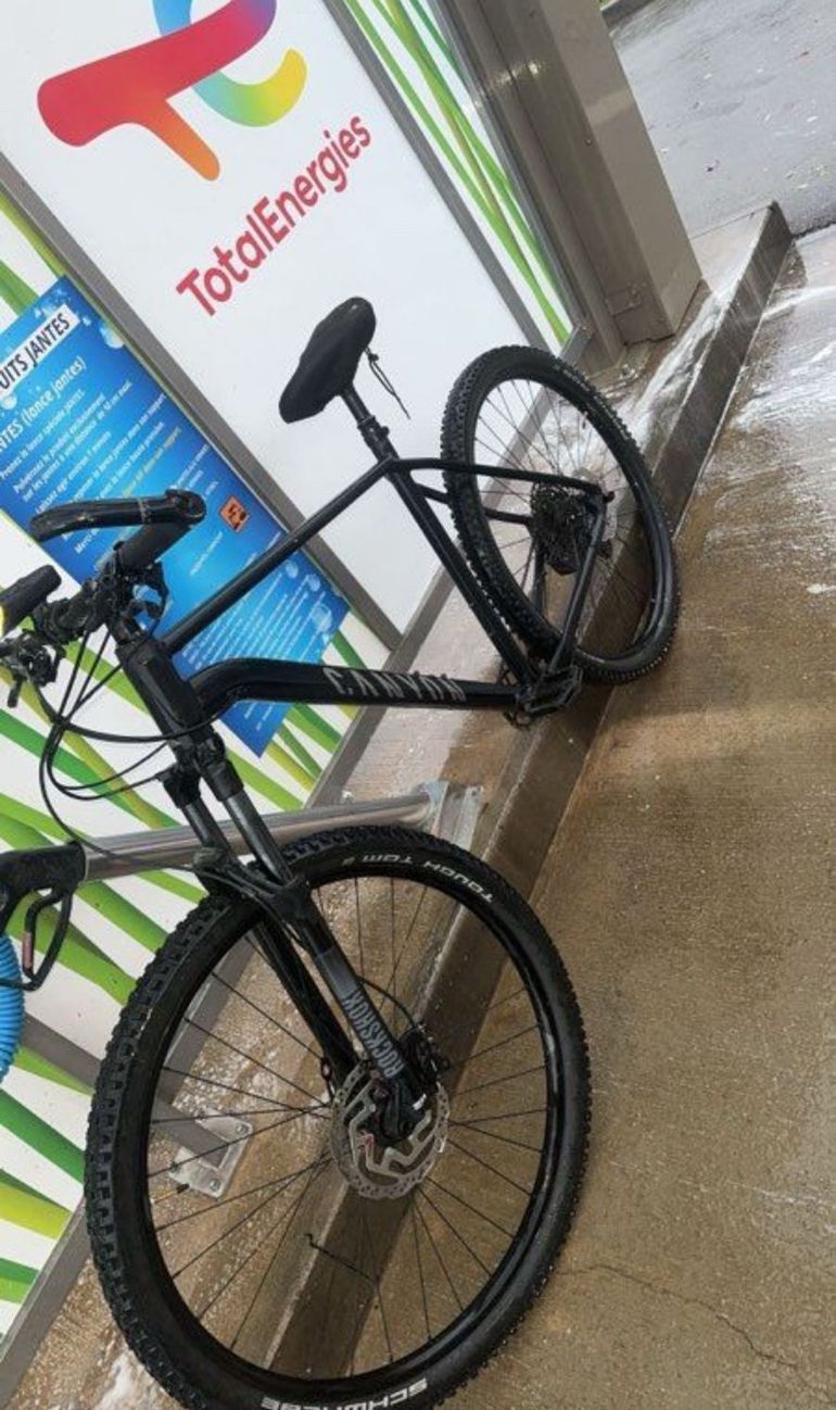 Used Canyon Grand Canyon 7 2022 2022 Mountainbike, Black, 27.5, 29 — image 2 of 5