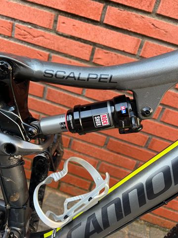 Używany Cannondale Scalpel Si 2016 2016 Mountainbike — zdjęcie 4 z 7