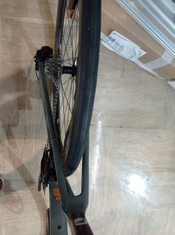 Gebrauchtes Focus IZALCO MAX 8.9 2024 2024 Road & Gravel, Hellgrau — Bild 3 von 6