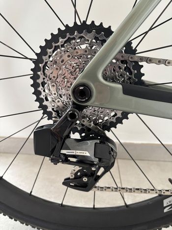 Used Canyon Grail CF SLX 8 AXS 2024 2024 Road & Gravel — image 3 of 8