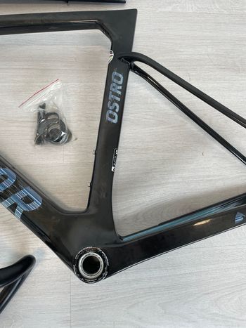Used Factor OSTRO VAM 2022 Frameset 2022 Road & Gravel, Black — image 3 of 19