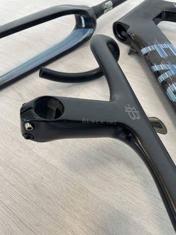 Used Factor OSTRO VAM 2022 Frameset 2022 Road & Gravel, Black — image 7 of 19