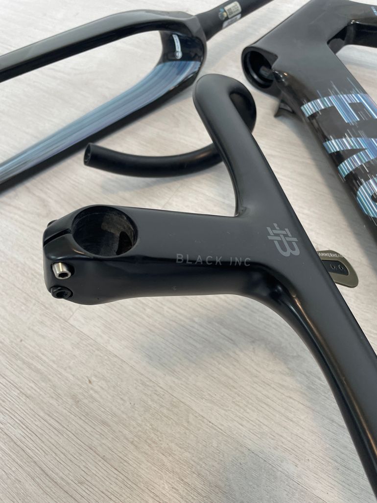 Used Factor OSTRO VAM 2022 Frameset 2022 Road & Gravel, Black — image 7 of 19