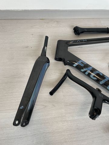 Used Factor OSTRO VAM 2022 Frameset 2022 Road & Gravel, Black — image 2 of 19
