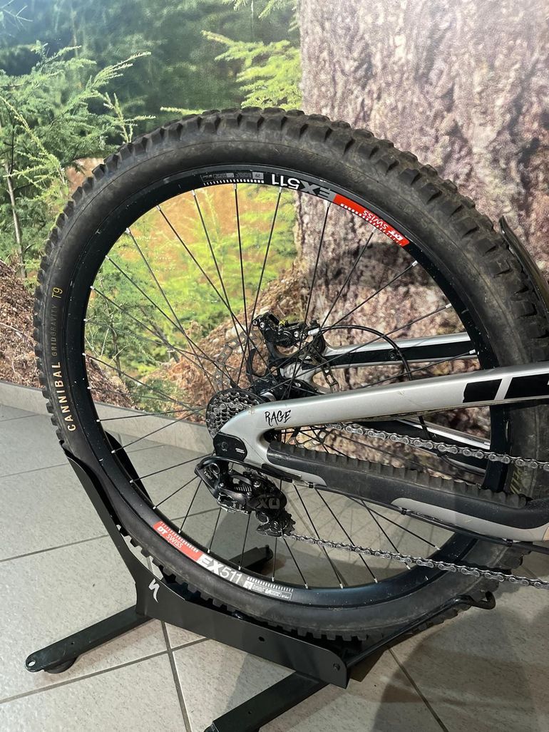 Použité Propain Rage CF 29" Performance 2020 2020 Mountainbike — obrázek 7 z 16