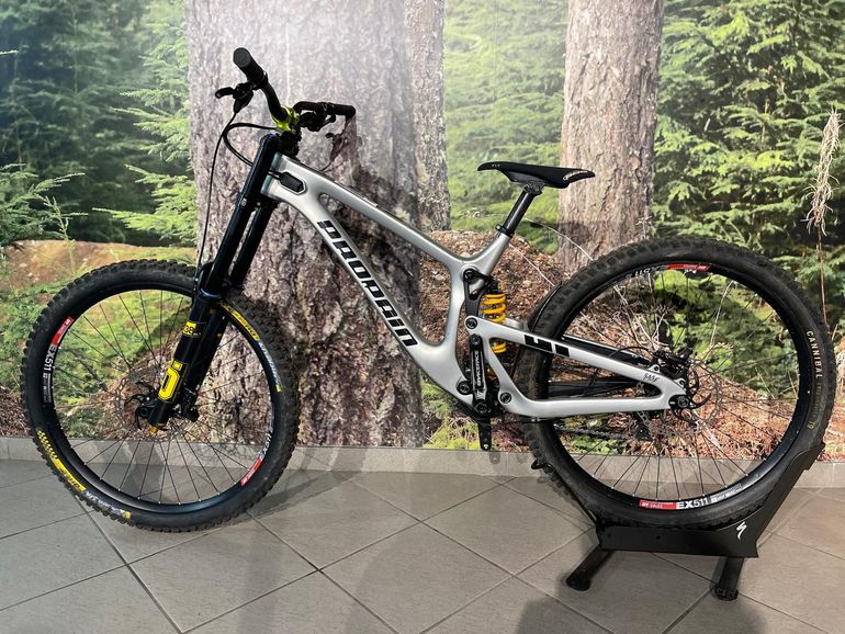Použité Propain Rage CF 29" Performance 2020 2020 Mountainbike — obrázek 13 z 16