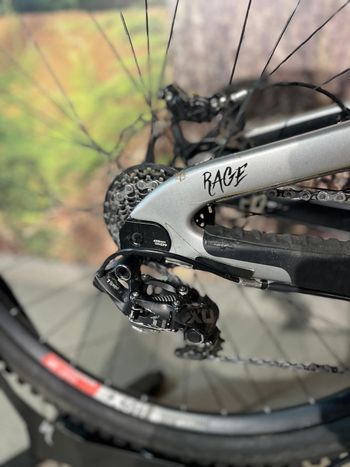 Použité Propain Rage CF 29" Performance 2020 2020 Mountainbike — obrázek 6 z 16