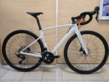 Used Specialized Roubaix SL8 Sport 105 2024 2024 Road & Gravel