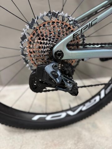 Used Specialized S-Works Epic 2021 2021 Mountainbike, Light Gray, 29 — image 4 of 14