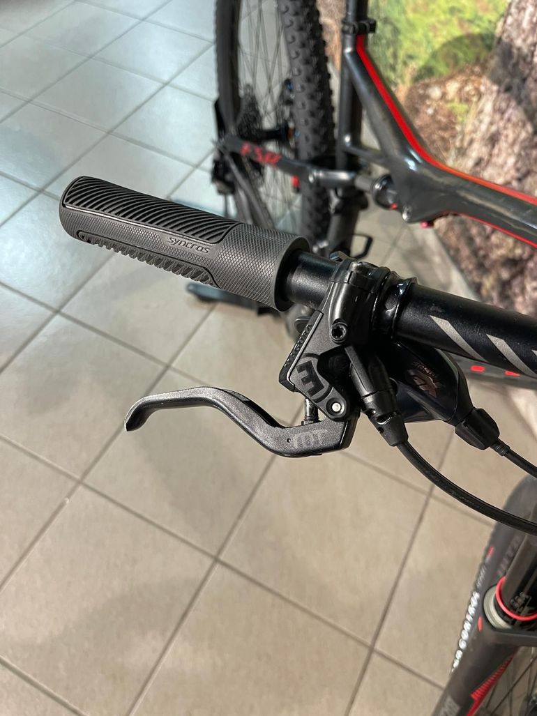 Tweedehands Specialized Epic SRAM GX Eagle 2015 Mountainbike — afbeelding 13 van 15