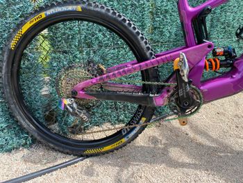 Gebrauchtes Santa Cruz HECKLER SL SRAM X01 Eagle AXS 2024 Mountainbike, Violett, Verschieden — Bild 6 von 17