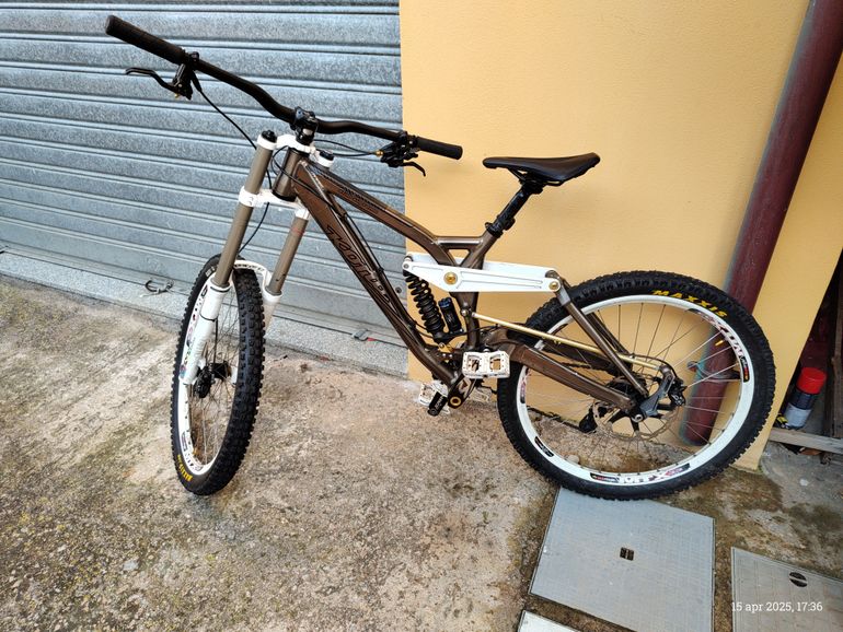 Used Kona STAB SUPREME 2010 2010 Mountainbike — image 4 of 6