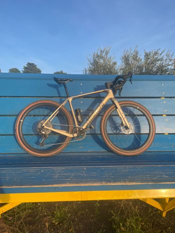 Použité Bianchi Arcadex COMP GRX 610/822 disc 2024 2024 Road & Gravel