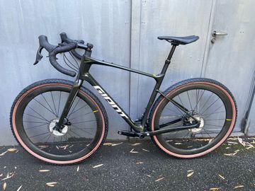 Tweedehands Giant Revolt, Advanced 1 2022 2022 Road & Gravel — afbeelding 2 van 11