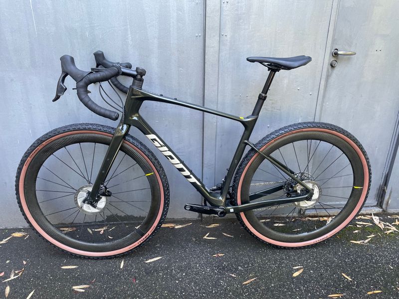 Tweedehands Giant Revolt, Advanced 1 2022 2022 Road & Gravel — afbeelding 2 van 11