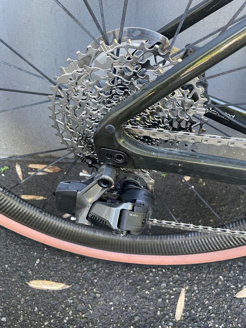 Tweedehands Giant Revolt, Advanced 1 2022 2022 Road & Gravel — afbeelding 10 van 11