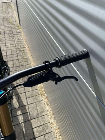 Santa Cruz V10 2025 Mountainbike d'occasion — image 2 sur 16