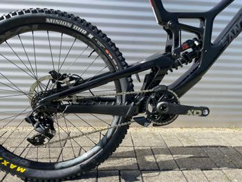 Santa Cruz V10 2025 Mountainbike d'occasion — image 14 sur 16