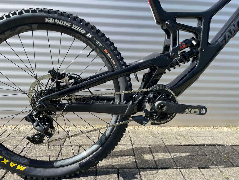 Santa Cruz V10 2025 Mountainbike d'occasion — image 14 sur 16