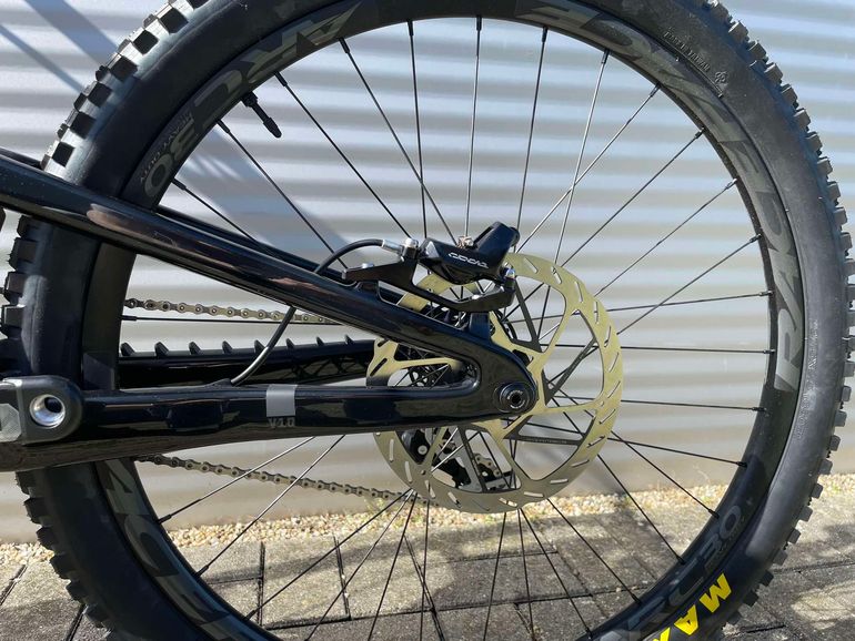 Santa Cruz V10 2025 Mountainbike d'occasion — image 7 sur 16