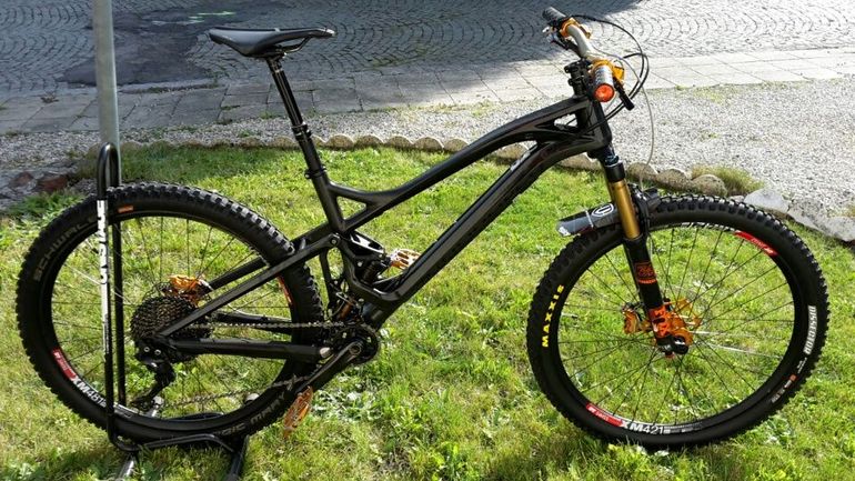 Used Mondraker Foxy Carbon R 2017, Transmission Xt, Frein Hope. 2017 Mountainbike, Light Gray — image 1 of 5