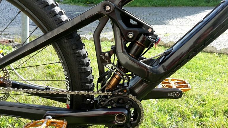 Used Mondraker Foxy Carbon R 2017, Transmission Xt, Frein Hope. 2017 Mountainbike, Light Gray — image 4 of 5
