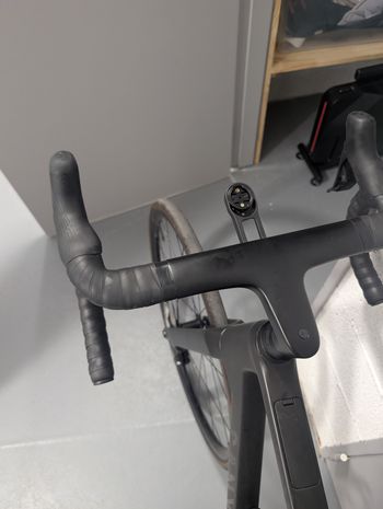 Used Canyon Endurace CF SLX 8 Di2 2023 2023 Road & Gravel, Black — image 6 of 8