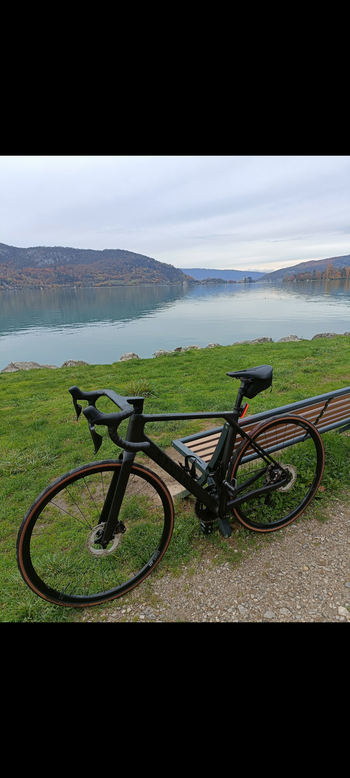 Used Canyon Endurace CF SLX 8 Di2 2023 2023 Road & Gravel, Black — image 3 of 8