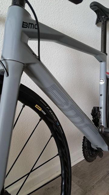 Used BMC Roadmachine SRAM Force eTap AXS 2020 Road & Gravel, Light Gray — image 3 of 4