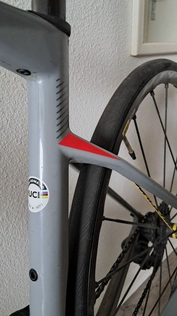Used BMC Roadmachine SRAM Force eTap AXS 2020 Road & Gravel, Light Gray — image 4 of 4