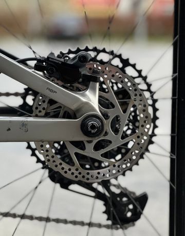 Trek Top Fuel 9.7 2020 2020 Mountainbike usato, Grigio chiaro — immagine 8 di 8