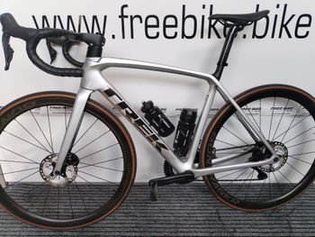 Trek Émonda SL 7 2023 2023 Road & Gravel usato, Grigio chiaro — immagine 4 di 8