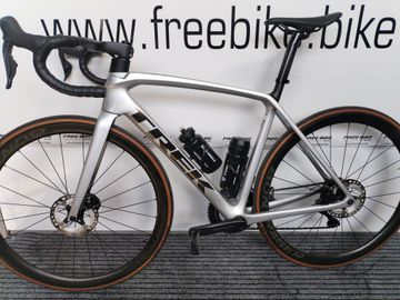 Used Trek Émonda SL 7 2023 2023 Road & Gravel, Light Gray — image 4 of 8