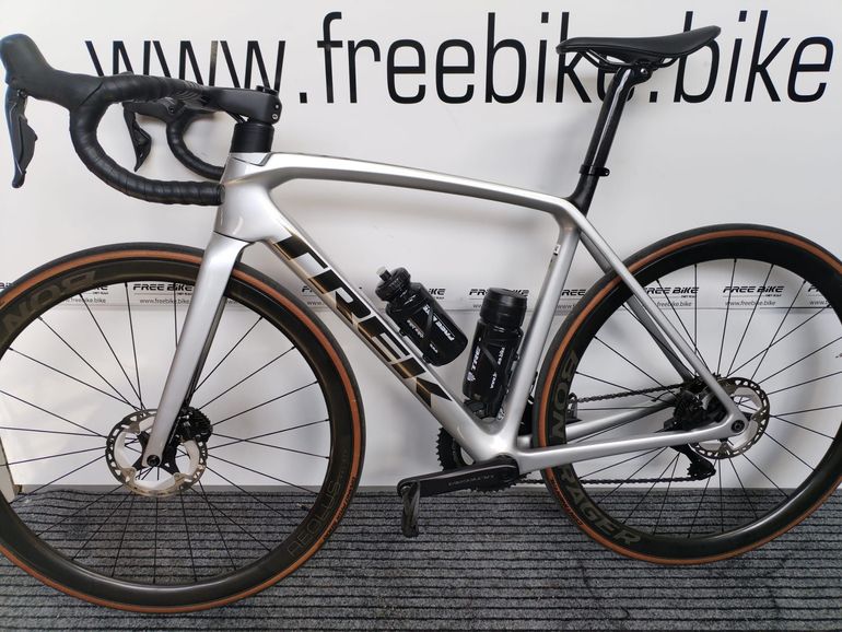 Trek Émonda SL 7 2023 2023 Road & Gravel usato, Grigio chiaro — immagine 4 di 8