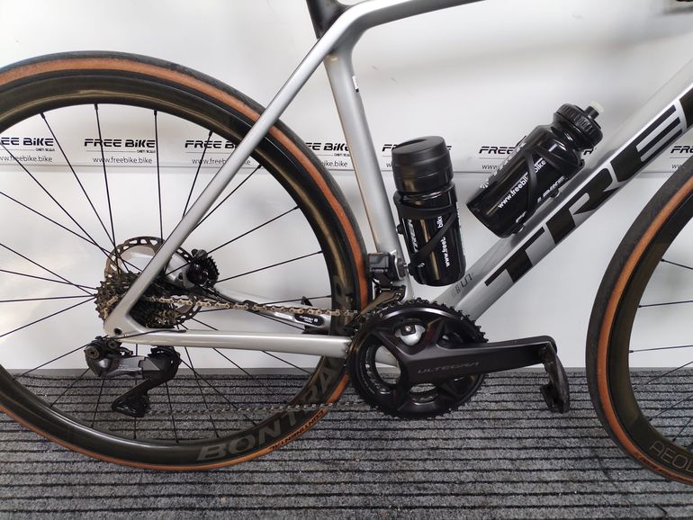 Trek Émonda SL 7 2023 2023 Road & Gravel usato, Grigio chiaro — immagine 3 di 8