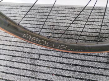 Trek Émonda SL 7 2023 2023 Road & Gravel usato, Grigio chiaro — immagine 7 di 8