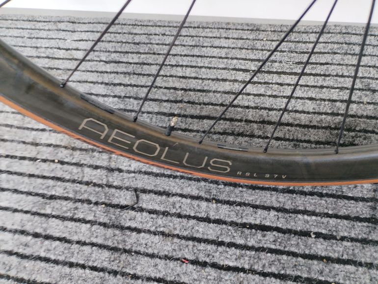 Trek Émonda SL 7 2023 2023 Road & Gravel usato, Grigio chiaro — immagine 7 di 8