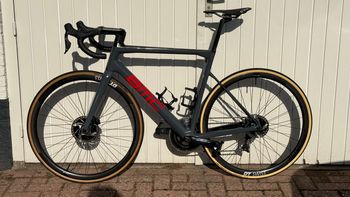 Brugt BMC Teammachine SLR01 DISC ONE 2019 2019 Road & Gravel — billede 2 af 6