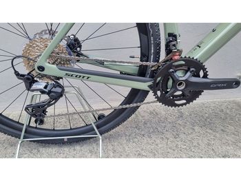 Used Scott Addict Gravel 50 2025 2025 Road & Gravel, Verde — image 3 of 9