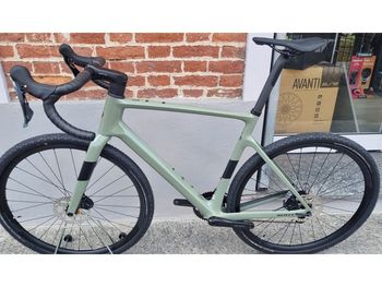 Used Scott Addict Gravel 50 2025 2025 Road & Gravel, Verde — image 2 of 9