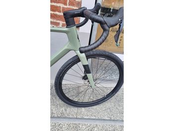 Used Scott Addict Gravel 50 2025 2025 Road & Gravel, Verde — image 5 of 9
