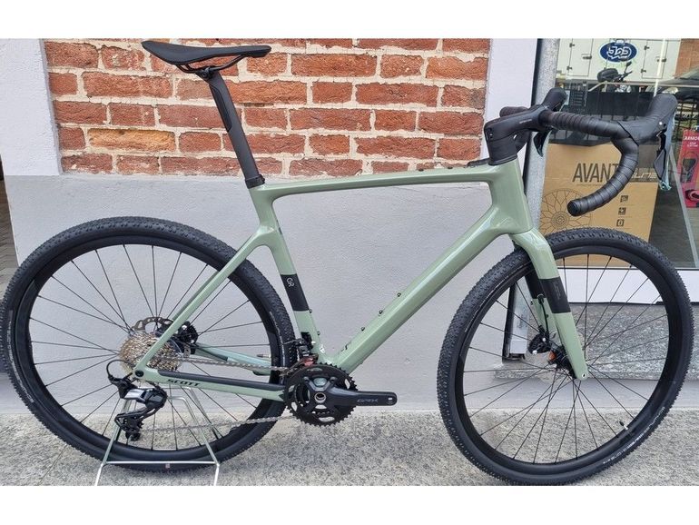 Used Scott Addict Gravel 50 2025 2025 Road & Gravel, Verde — image 1 of 9