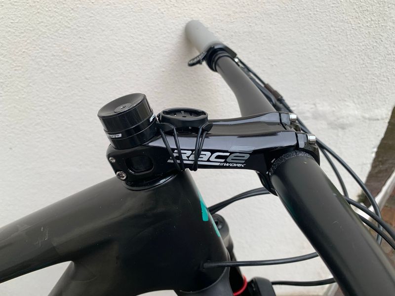 Używany Specialized Men's Epic Pro 2019 2019 Mountainbike — zdjęcie 9 z 24