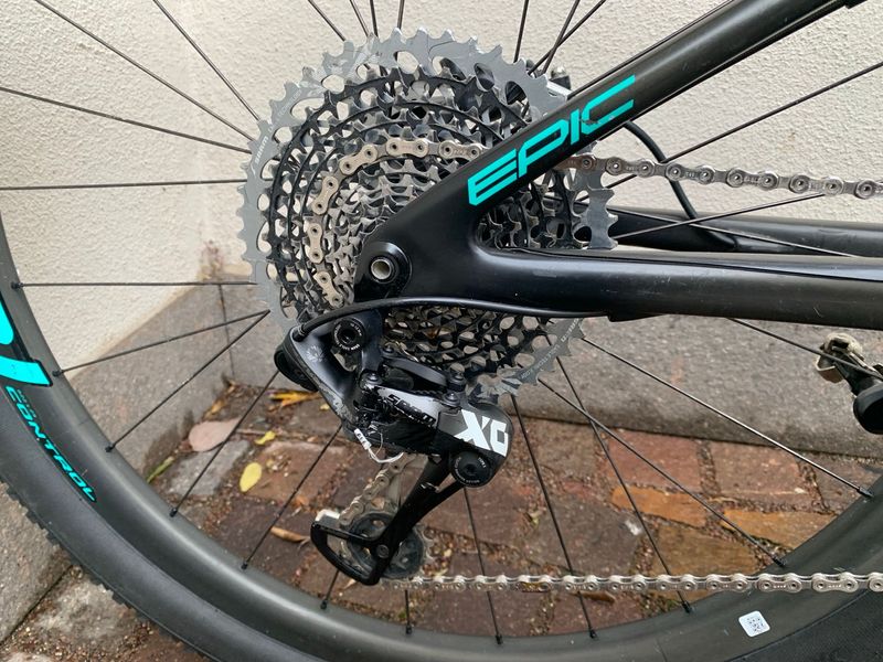 Używany Specialized Men's Epic Pro 2019 2019 Mountainbike — zdjęcie 3 z 24