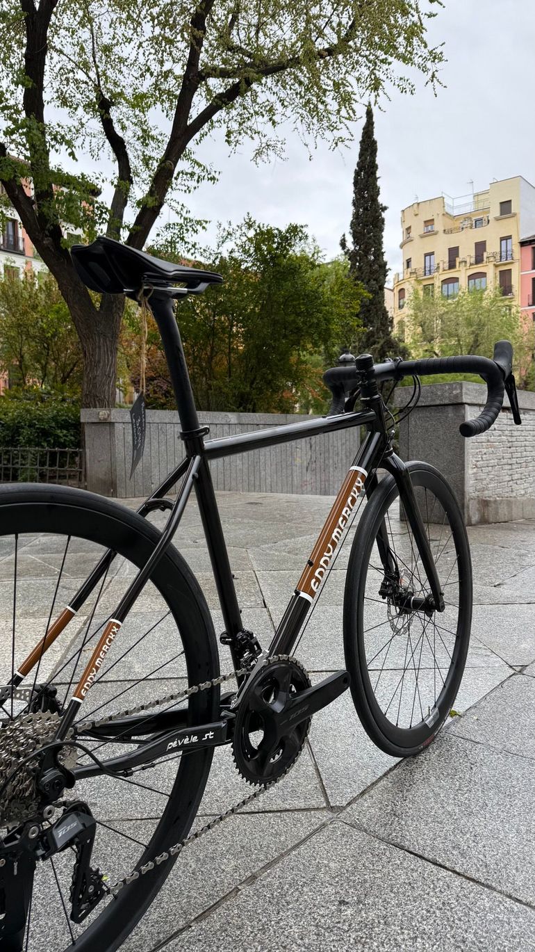 Used Eddy Merckx Eddy Merckx Strasbourg Steel 105 12v + Forza Levanto Carbon 2025 Road & Gravel — image 4 of 9