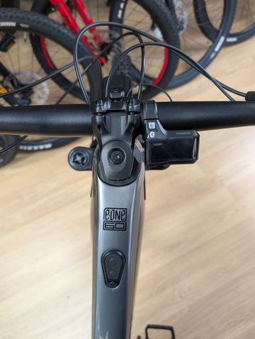 Used Merida eONE-SIXTY 6000 2025 2025 Mountainbike, Light Gray, 27.5 — image 2 of 8