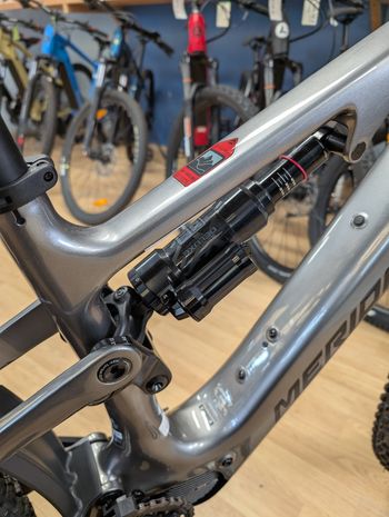 Used Merida eONE-SIXTY 6000 2025 2025 Mountainbike, Light Gray, 27.5 — image 5 of 8