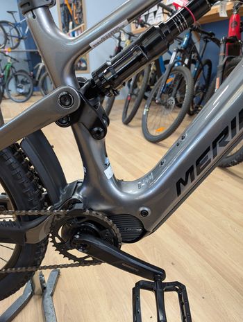 Used Merida eONE-SIXTY 6000 2025 2025 Mountainbike, Light Gray, 27.5 — image 8 of 8