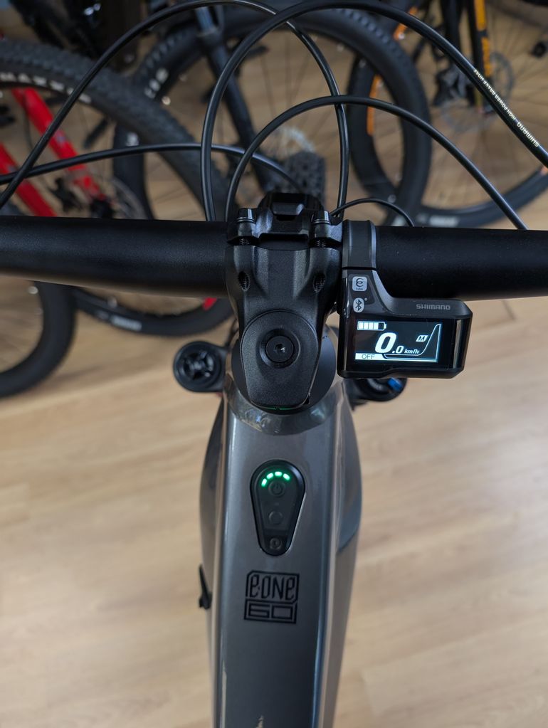 Merida eONE-SIXTY 875 2025 2025 Mountainbike usato, Grigio chiaro — immagine 2 di 10